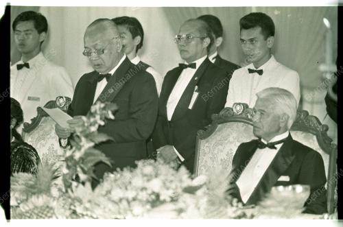 AGONG MAKAN MALAM