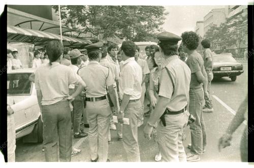 01_21011990_KL_OPERASIPERDAGANGAN