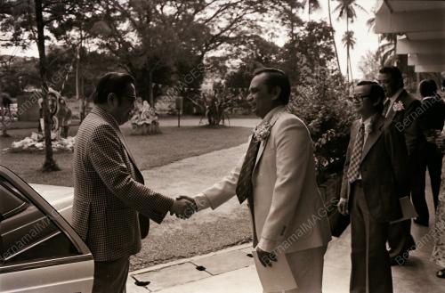 01_22111980_SIJIL_GURU