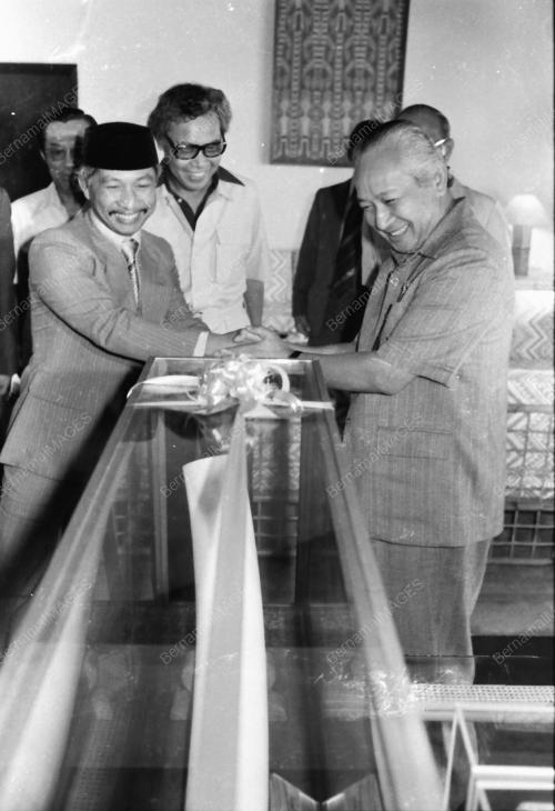 PM&SUHARTO