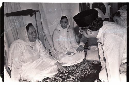ALLAHYARHAM TUN HUSSEIN ONN