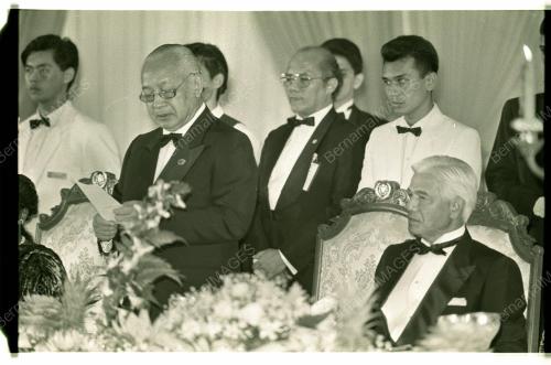 AGONG MAKAN MALAM