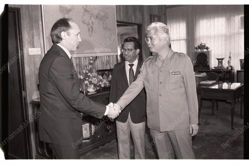 03_24011990_KL_ABUHASSAN