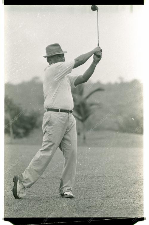GHAFAR BABA HADIRI PERTANDINGAN GOLF