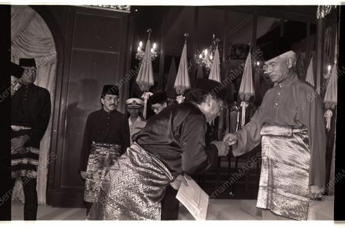 05_180490_AGONGSAMPAISURATWATIKAH
