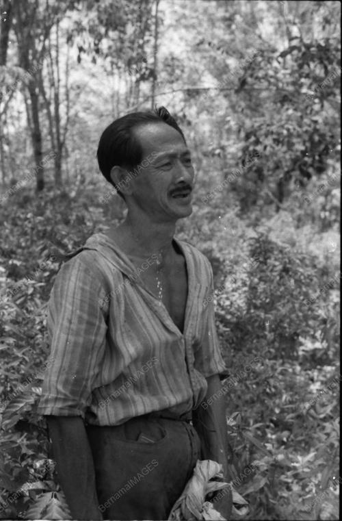 PATUNG EMAS