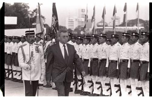 AGONG GREETS YUGOSLAVIA