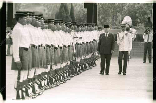 AGONG SAMBUT SUHARTO