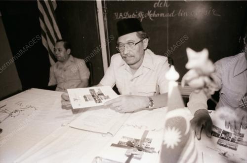 PELANCARAN BUKU