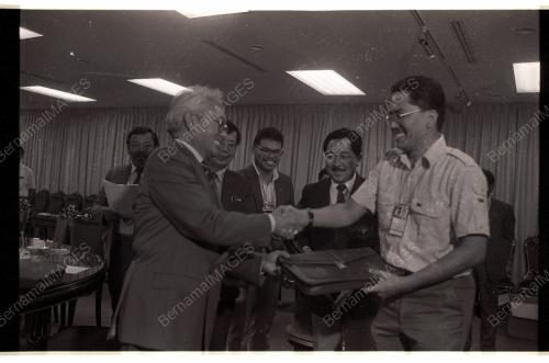 SIDANG AKHBAR