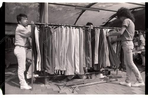 BUTIK TERBUKA DI CHOW KIT