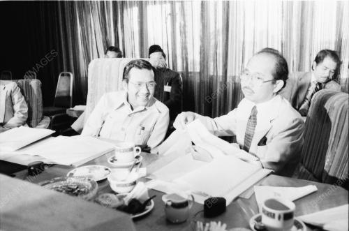 MAHATHIR TEMUI AHLI NJL