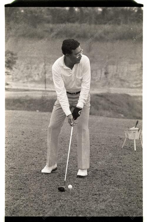 GHAFAR BABA HADIRI PERTANDINGAN GOLF