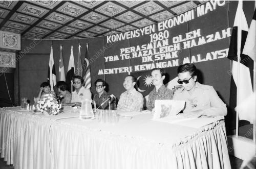 KONVENSYEN EKONOMI