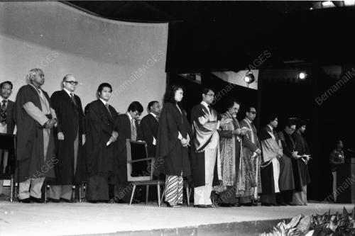 PELAJAR-PELAJAR