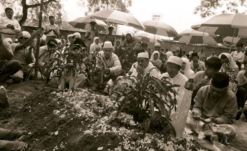 08_250690_KARTINI_GHAFAR