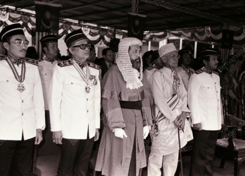 PERSIDANGAN DEWAN UNDANGAN NEGERI