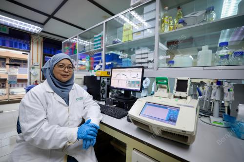 DR AINUR HUSNA M. S. SUHAIMI