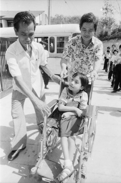 NEO YEE PAN BERSAMA KANAK-KANAK