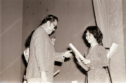 09_22111980_SIJIL_GURU