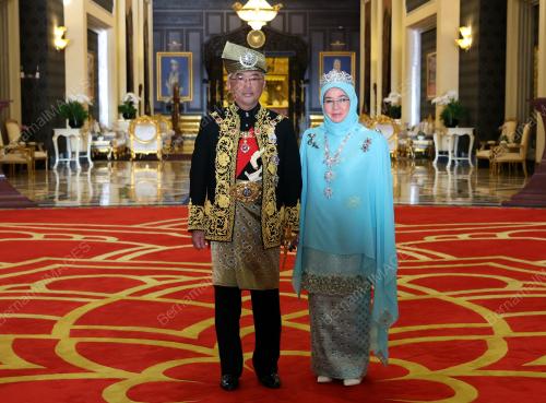 AL-SULTAN ABDULLAH RI'AYATUDDIN AL-MUSTAFA BILLAH SHAH