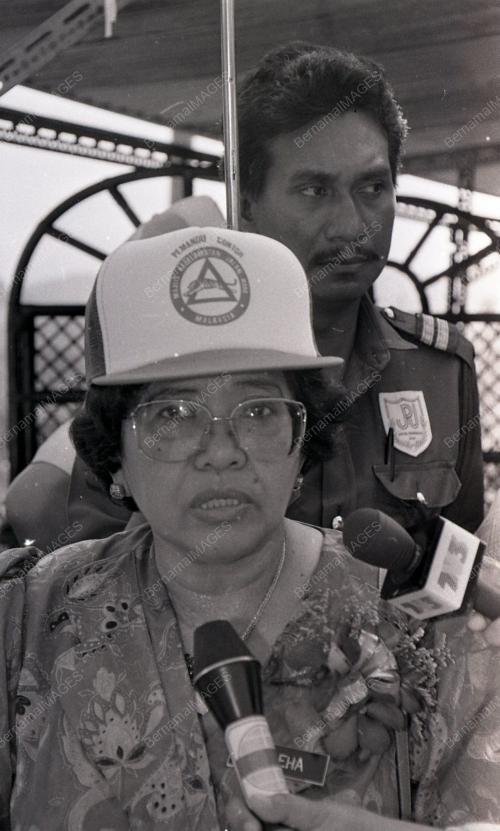 ZALEHA ISMAIL LANCAR KEMPEN KESELAMATAN JALAN RAYA