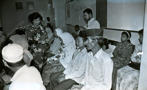 ISTERI MENTERI SAMPAI SUMBANGAN