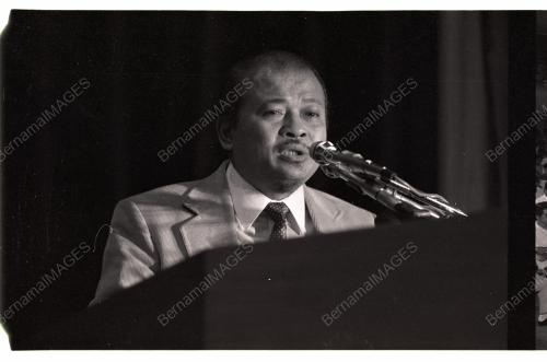 Sabarudin Chik Rasmi Pameran