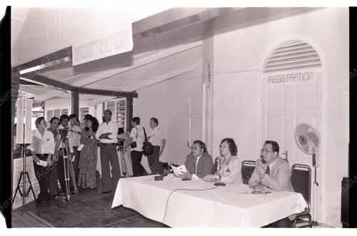 MEDIA SESSION