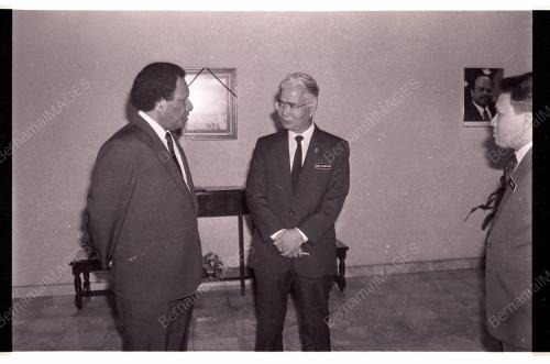Datuk Abu Hassan Omar tandatangani condolence book