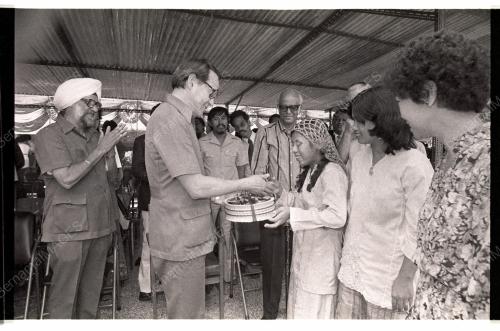 RICHARD HO RASMI KEMPEN EMPLOY THE BLIND