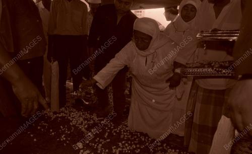 11_250690_KARTINI_GHAFAR
