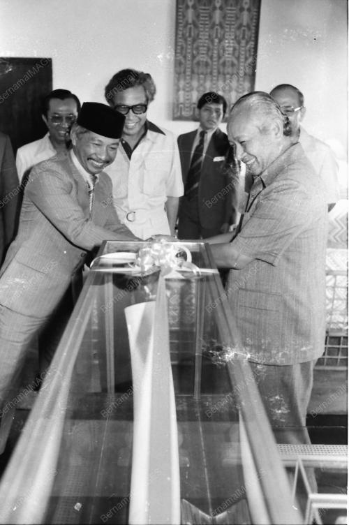 PM&SUHARTO