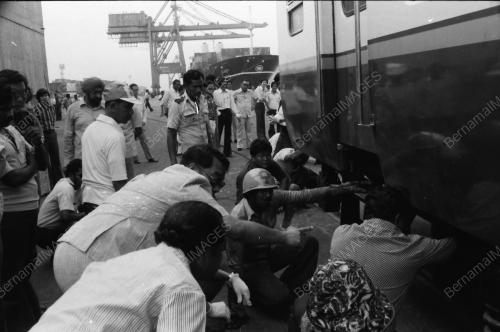 KTM RECEIVES COACHES