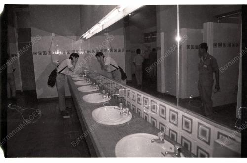 TINJAUAN KEDAI BEBAS CUKAI 1990