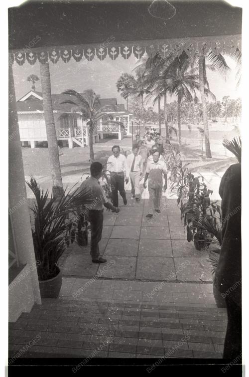 Datuk Rastom Rasmi gotong-royong