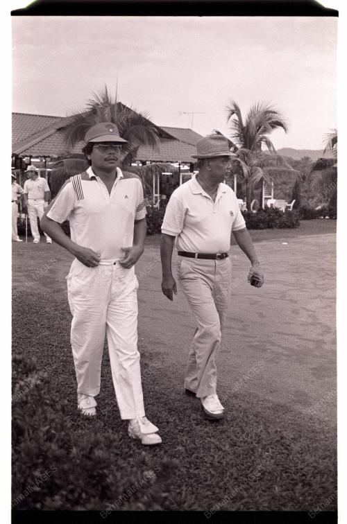 GHAFAR BABA HADIRI PERTANDINGAN GOLF