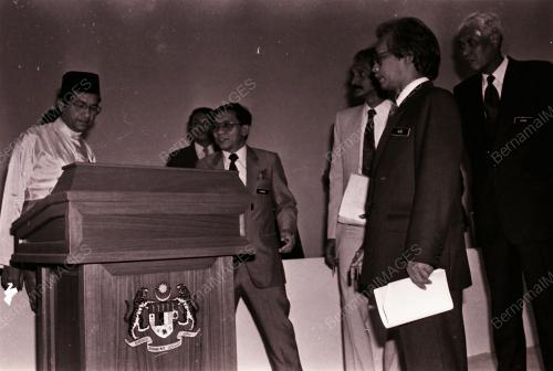 DATUK SERI DR MAHATHIR MOHAMAD