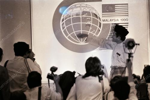 DATUK SERI DR MAHATHIR MOHAMAD