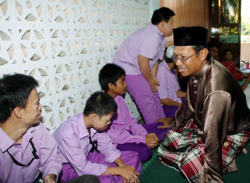 AHMAD SHABERY CHEEK