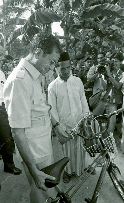 PG04_240690_PERDANA_MENTERI2