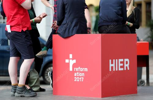 14956800D0C96708_21052017