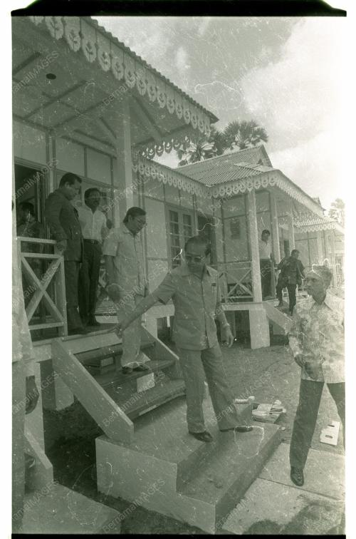 Datuk Rastom Rasmi gotong-royong