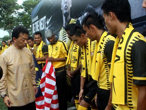 TENGKU ABDULLAH AHMAD SHAH