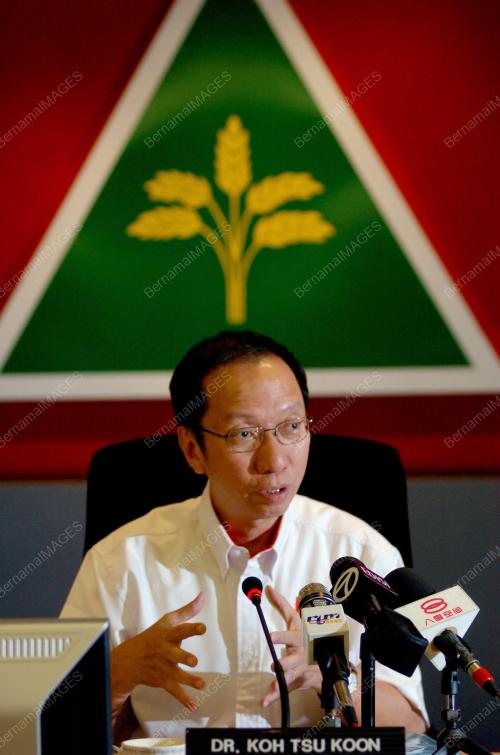 DR KOH TSU KOON