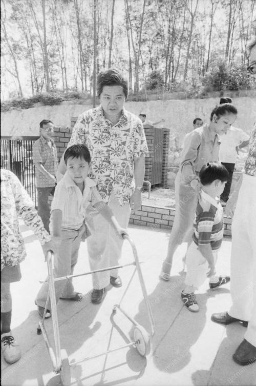 NEO YEE PAN BERSAMA KANAK-KANAK