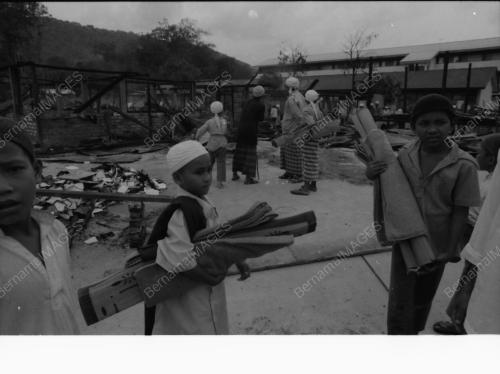 KEBAKARAN DI PERKAMPUNGAN ARQAM
