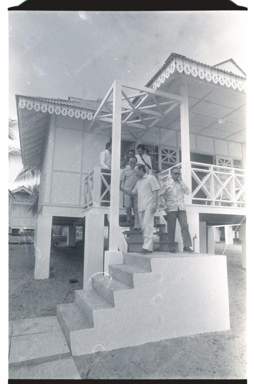 Datuk Rastom Rasmi gotong-royong