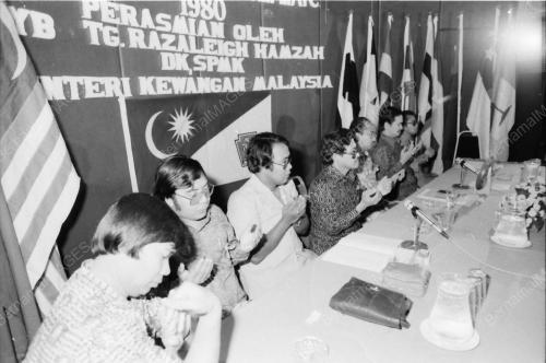 KONVENSYEN EKONOMI