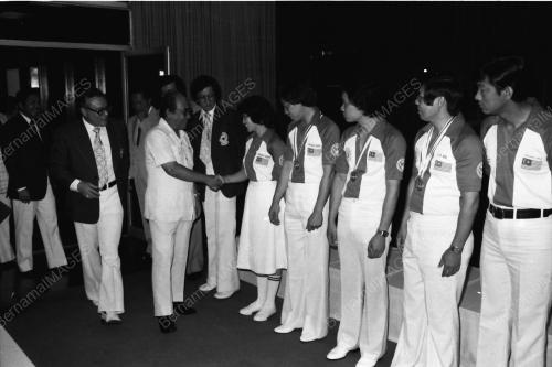 WORLD CUP BOWLERS